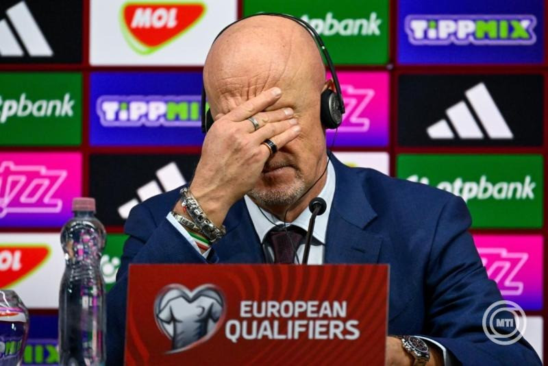Marco Rossi, a magyar válogatott szövetségi kapitánya sajtótájékoztatót tart, miután csapata 3-2-re kikapott Írországtól a Puskás Arénában játszott labdarúgó világbajnoki selejtező mérkőzésen 2025. november 16-án. MTI/Hegedüs Róbert