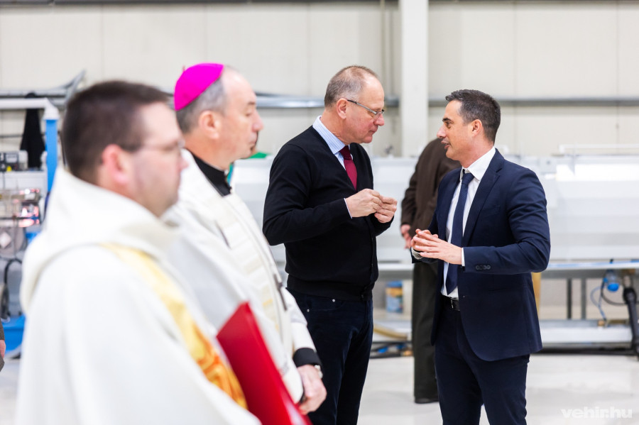 Udvardy György érsek, Navracsics Tibor miniszter és Ovádi Péter, országgyűlési képviselő