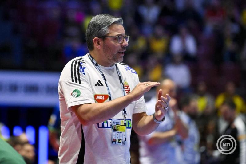 Chema Rodríguez, a magyar válogatott szövetségi kapitánya a dán-norvég-svéd közös rendezésű férfi kézilabda-Európa-bajnokság középdöntőjének 2. fordulójában, a II. csoportban játszott Szlovénia - Magyarország mérkőzésen a svédországi Malmö Arénában 2026. január 25-én. MTI/Hegedüs Róbert