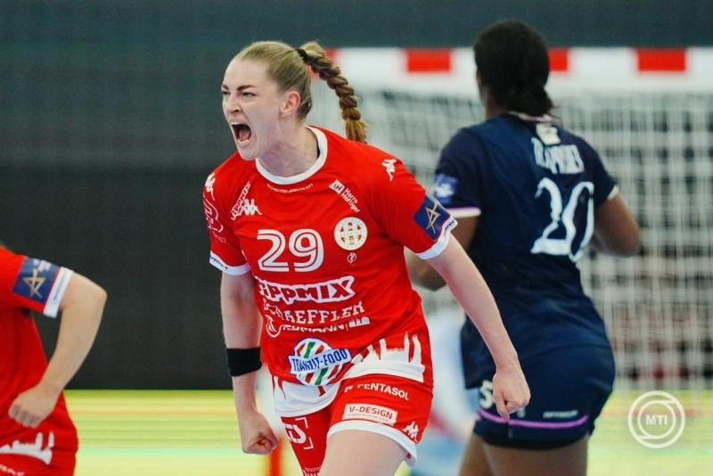 Kristin Thorleifsdottir, a DVSC Schaeffler játékosa a női kézilabda Bajnokok Ligájának negyeddöntőjébe jutásért játszott DVSC Schaeffler - Odense HB első mérkőzésen a debreceni Hódos Imre Rendezvénycsarnokban 2026. március 21-én. MTI/Derencsényi István