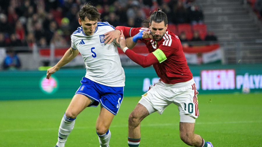 Szoboszlai Dominik (j) és a görög Panajotisz Recosz a Magyarország - Görögország barátságos labdarúgó-mérkőzésen a Puskás Arénában 2026. március 31-én. MTI/Szigetváry Zsolt