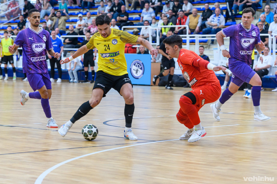 Hadházi révén vezetést szerzett a Veszprém, de az Újpest fordítani tudott