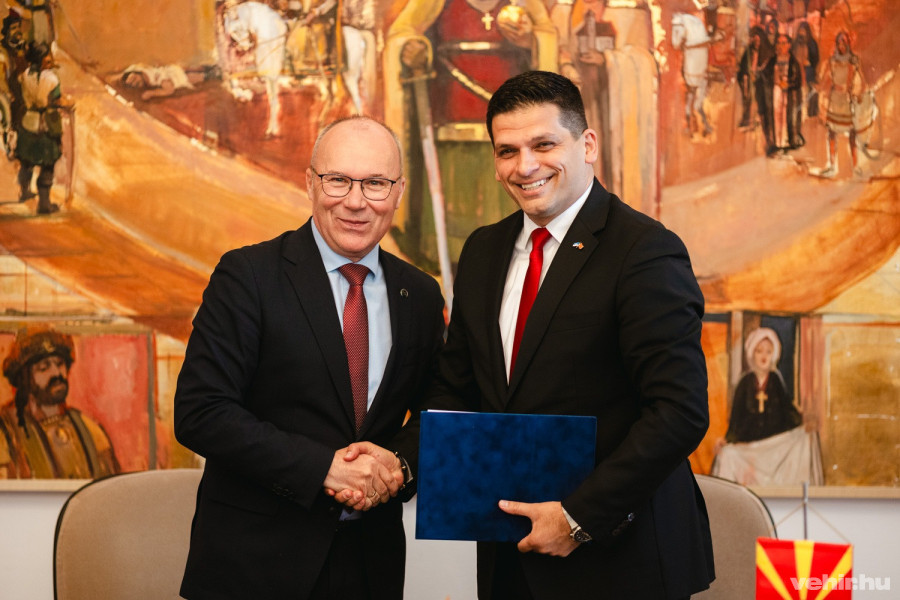 Porga Gyula és Kirill Pecakov